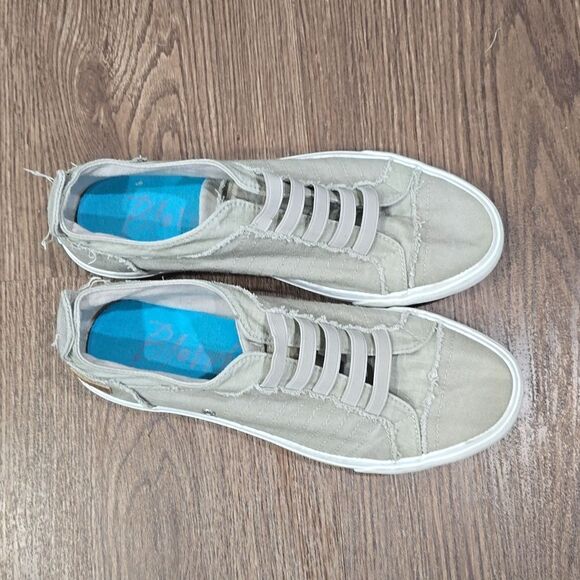 Tan Blowfish slip on sneaker 10 - Picture 1 of 7